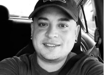 Roberto Henriquez: digo tu nombre en voz alta.